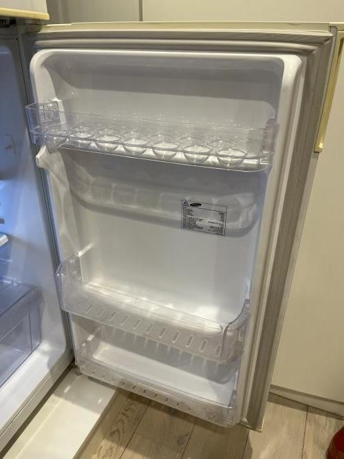 Second-hand Samsung 216L Top Mount Fridge - Photo 5)