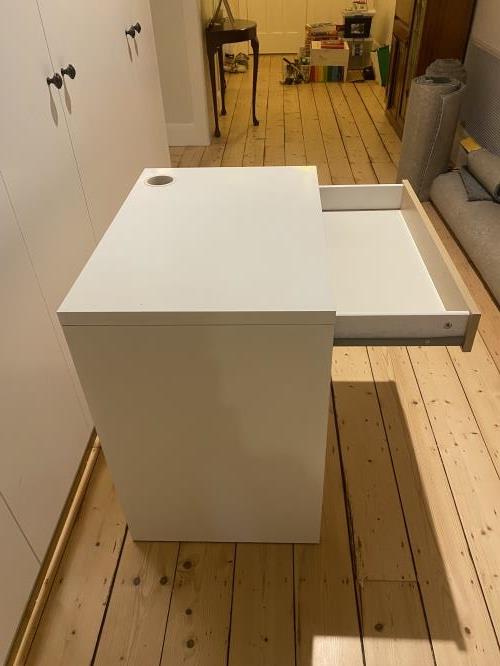 Second-hand IKEA Micke Desk - Photo 5)