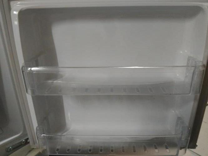 Second-hand Samsung 216L Top Mount Fridge - Photo 5)