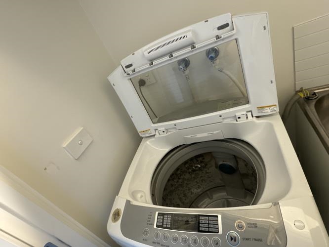 Second-hand LG 8.5kg Top Load Washing Machine - Photo 5)