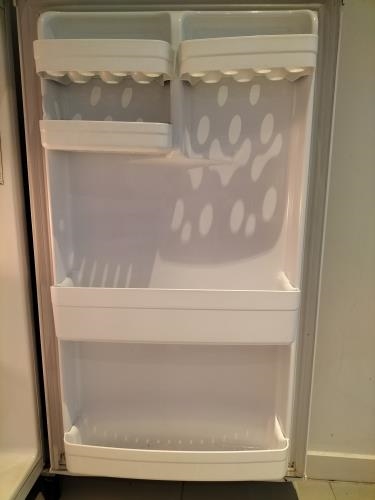 Second-hand LG 205L Top Mount Fridge - Photo 5)