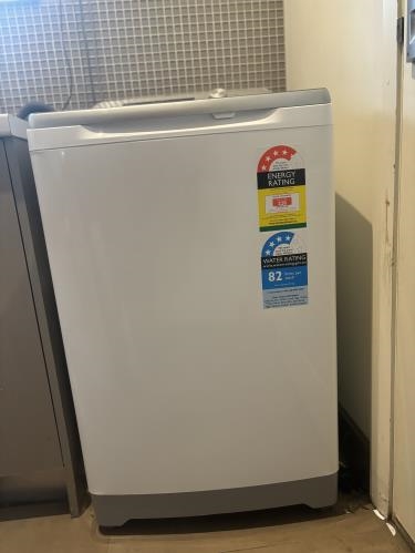 Second-hand Haier 8kg Front Load Washing Machine - Photo 5)