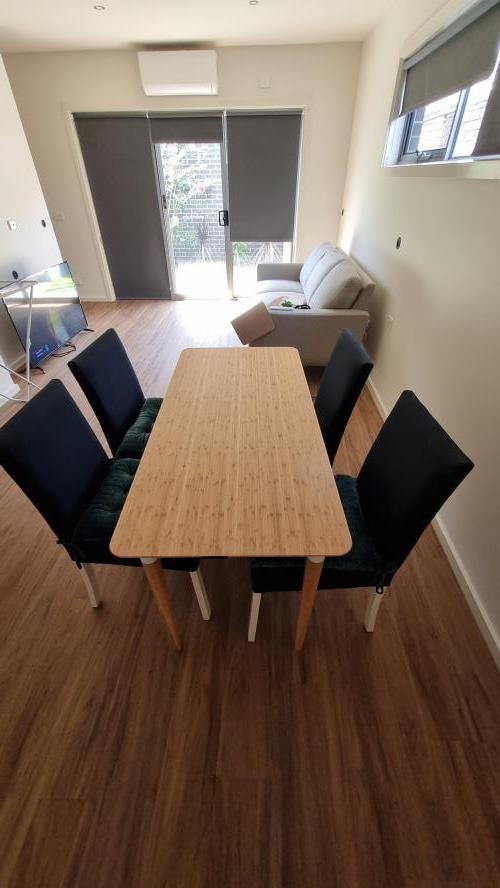 Second-hand IKEA Dining Table with 4 Chairs - Photo 5)