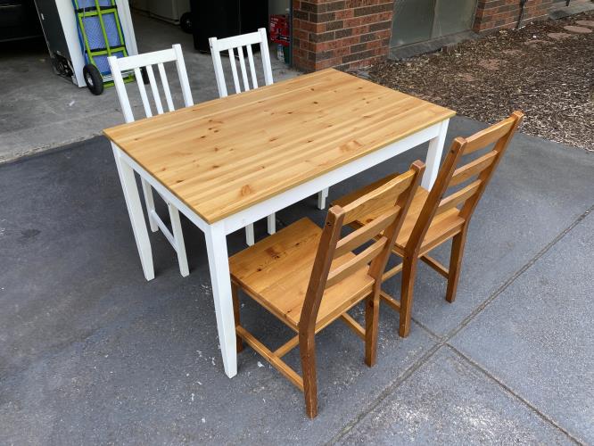 Second-hand Dining Table with 4 Chairs - Photo 5)