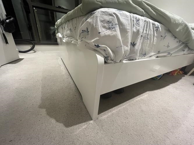 Second-hand IKEA Queen Size Bed Frame - Photo 5)