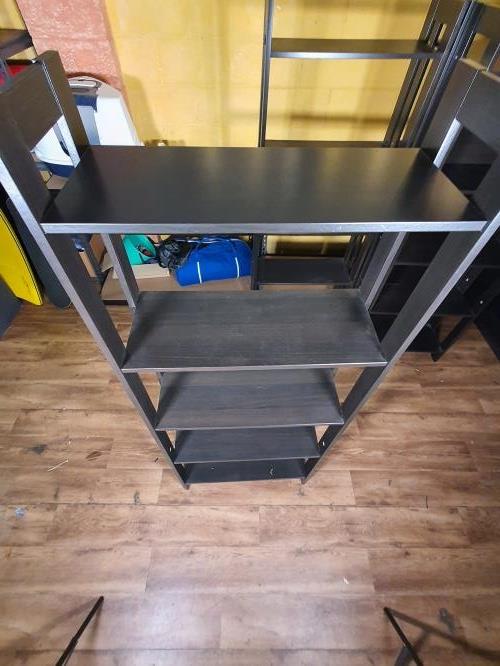 Second-hand  - Photo 5)