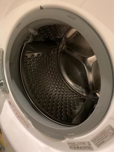 Second-hand Electrolux 9kg Front Load Washing Machine - Photo 5)
