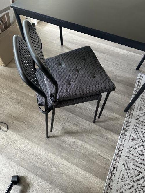 Second-hand IKEA Dining Table with 2 Chairs - Photo 5)