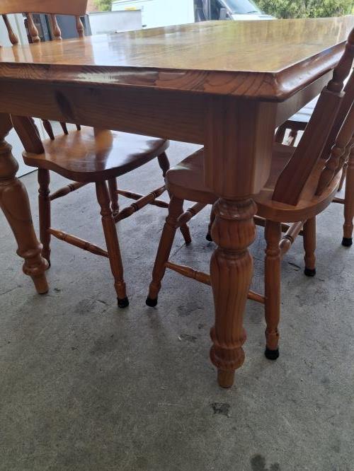 Second-hand Dining Table with 3 Chairs - Photo 5)