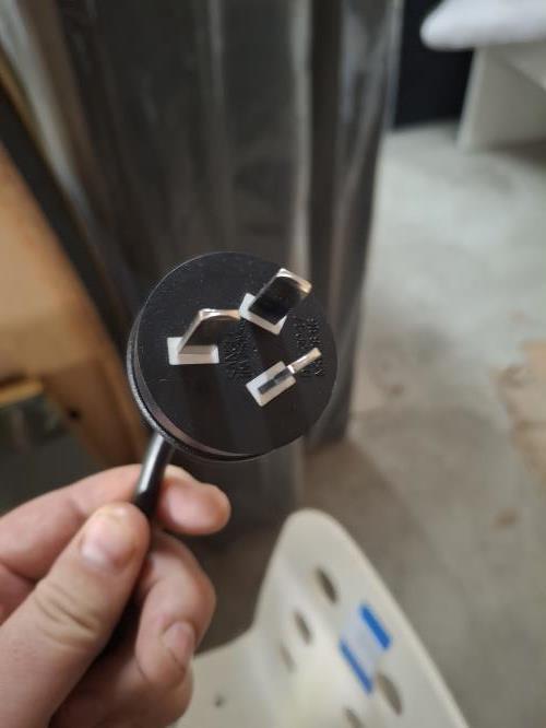 Second-hand  - Photo 5)