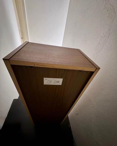 Second-hand IKEA Bookcase with Door - Photo 5)