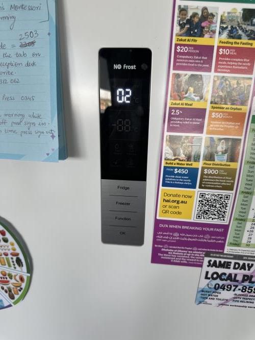 Second-hand Chiq 396L Bottom Mount Fridge - Photo 5)