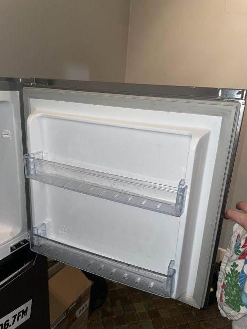 Second-hand Hisense 230L Top Mount Fridge - Photo 5)