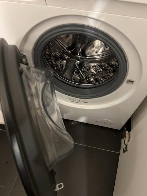 Second-hand Hisense 7.5kg Front Load Washing Machine - Photo 5)