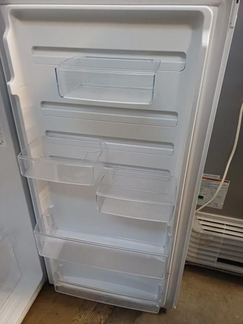 Second-hand Westinghouse 275L Top Mount Fridge - Photo 5)