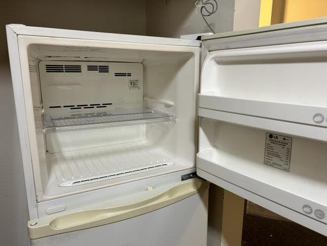 Second-hand LG 303L Top Mount Fridge - Photo 6)