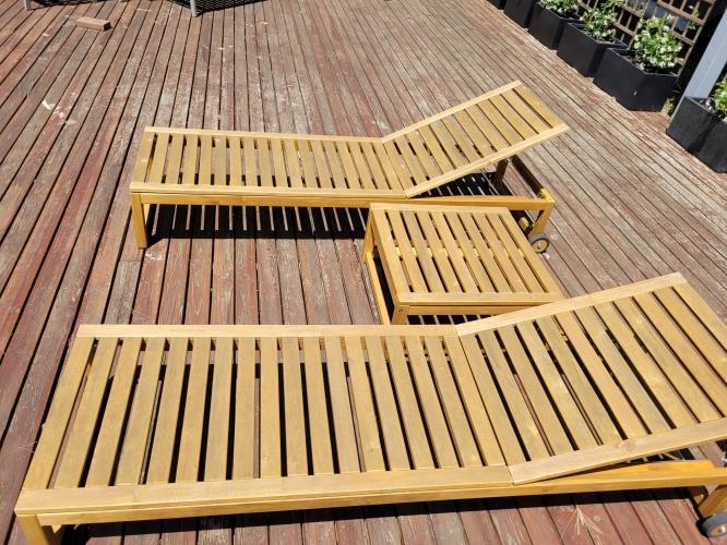 Second-hand Set of 2 Sun Lounges with Matching Small Table - Photo 6)