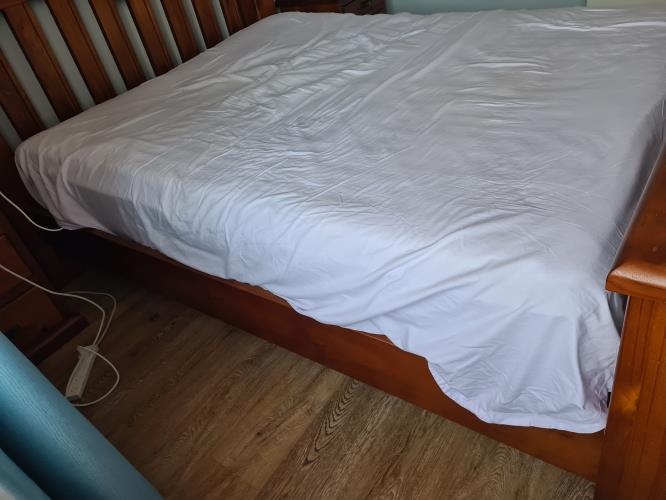 Second-hand Queen Size Bed Frame - Photo 6)