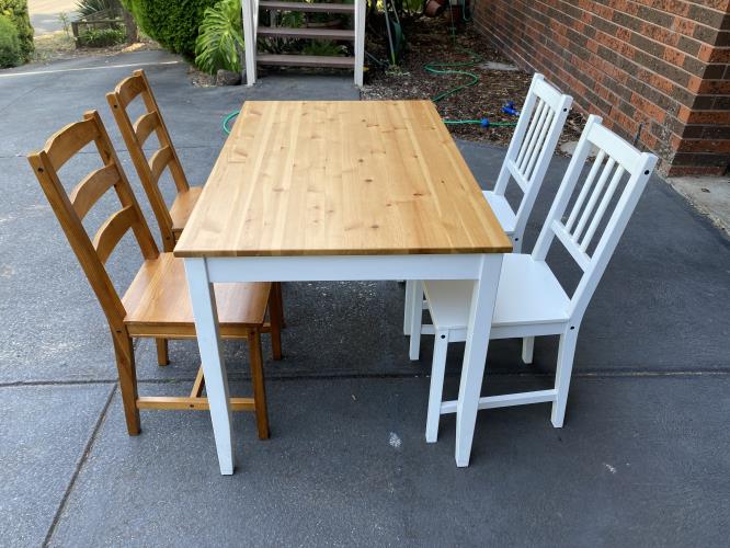 Second-hand Dining Table with 4 Chairs - Photo 6)