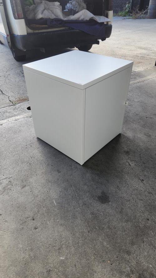 Second-hand IKEA Bedside Table - Photo 6)