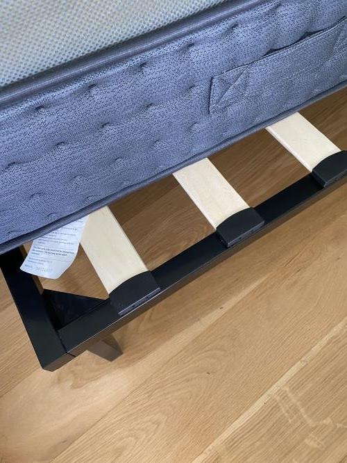 Second-hand Queen Size Bed Frame - Photo 6)