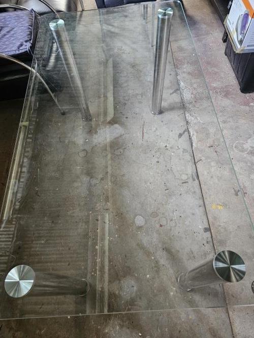 Second-hand Glass Dining Table with 5 Chairs - Photo 6)