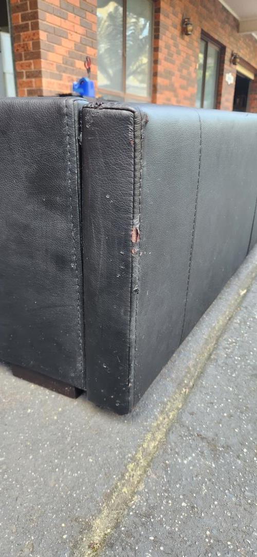 Second-hand Queen Bed Frame with Storage Drawer - Photo 6)