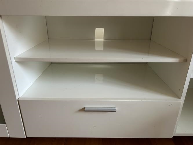 Second-hand Entertainment Unit - Photo 6)