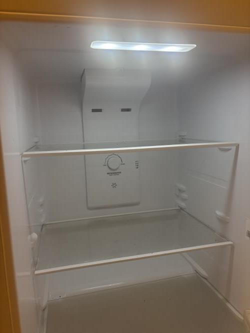 Second-hand Hisense 205L Top Mount Fridge - Photo 6)