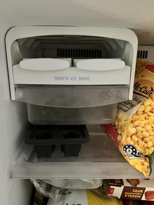 Second-hand Simpson 235L Top Mount Fridge - Photo 6)