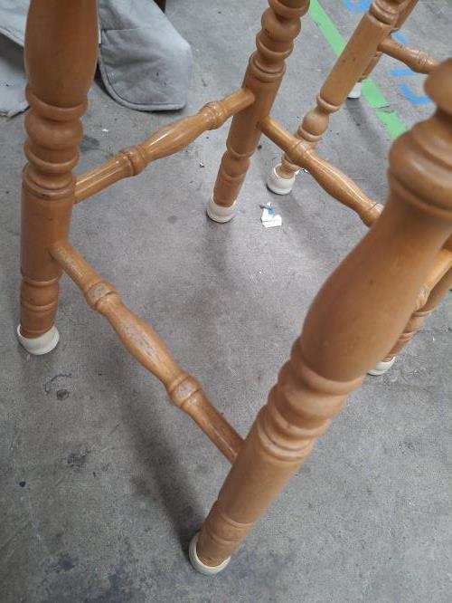 Second-hand Set of 2 Timber Bar Stools - Photo 6)