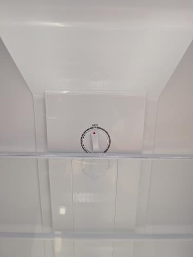 Second-hand Chiq 216L Top Mount Fridge - Photo 6)