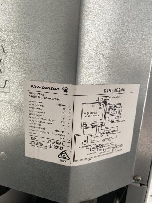 Second-hand Kelvinator 231L Top Mount Fridge - Photo 6)