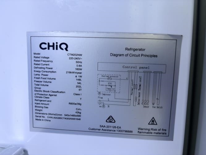 Second-hand Chiq 202L Top Mount Fridge - Photo 6)