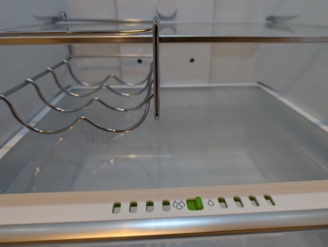 Second-hand Chiq 216L Top Mount Fridge - Photo 6)