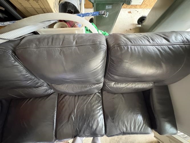 Second-hand Three Seater Couch - Photo 6)