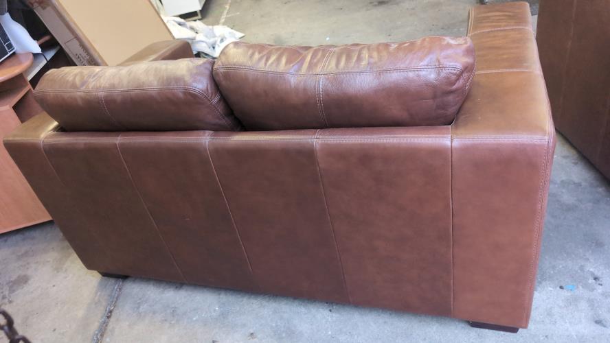 Second-hand Stunning Two Seater Sofa - Photo 6)