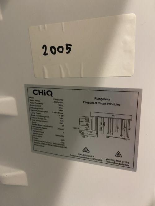 Second-hand Chiq 202L Top Mount Fridge - Photo 6)