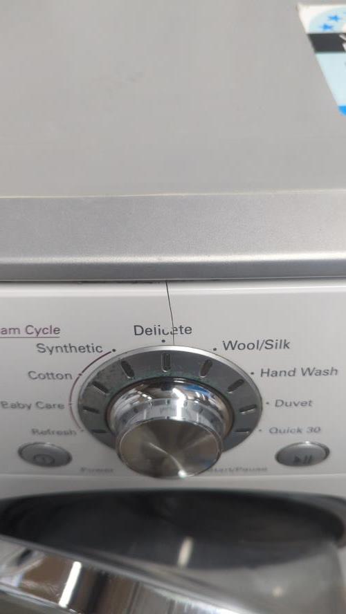 Second-hand LG 9kg / 5kg Washer-Dryer Combo - Photo 7)