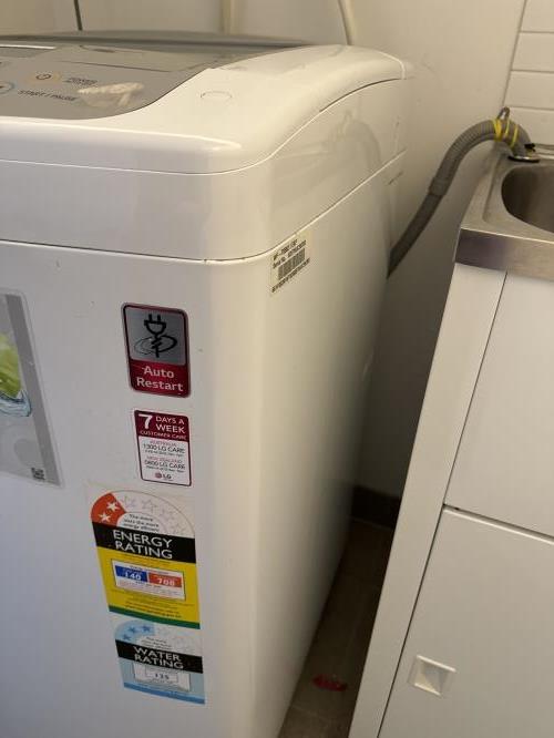 Second-hand LG 8.5kg Top Load Washing Machine - Photo 7)