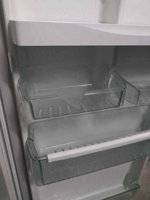 Second-hand Westinghouse 286L Top Mount Fridge - Photo 7)