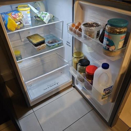 Second-hand Hisense 205L Top Mount Fridge - Photo 7)