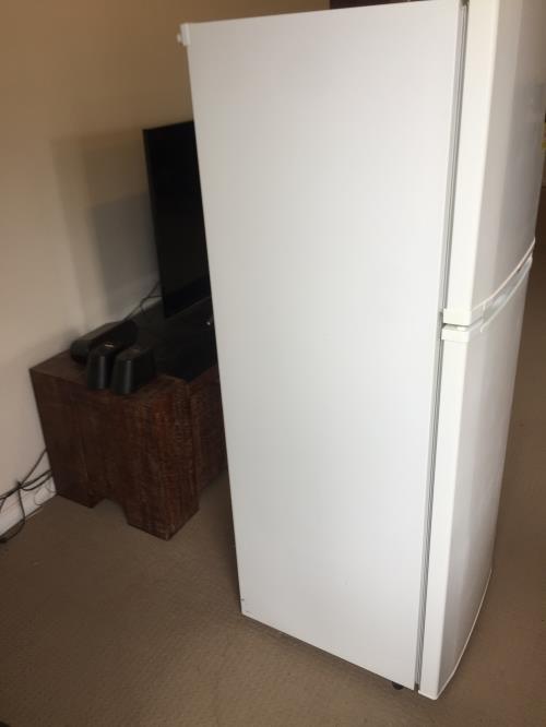 Second-hand LG 205L Top Mount Fridge - Photo 7)