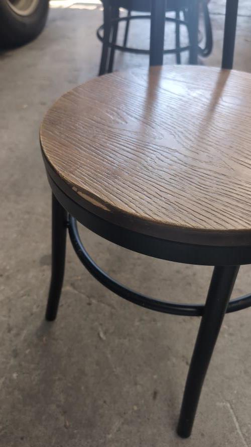 Second-hand Dining Table with 4 Chairs - Photo 7)