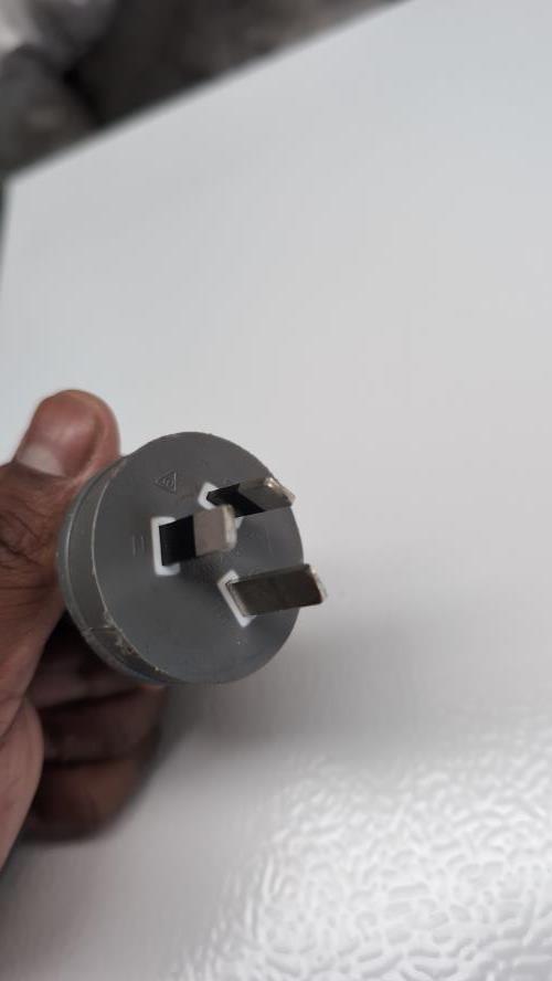 Second-hand Chiq 118L Top Mount Fridge - Photo 7)