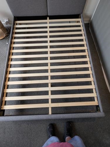 Second-hand Queen Size Bed Frame - Photo 7)