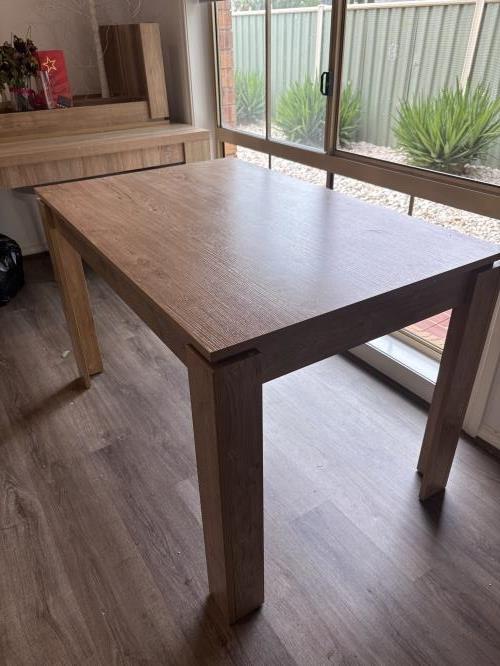 Second-hand Dining Table with 6 Chairs - Photo 7)