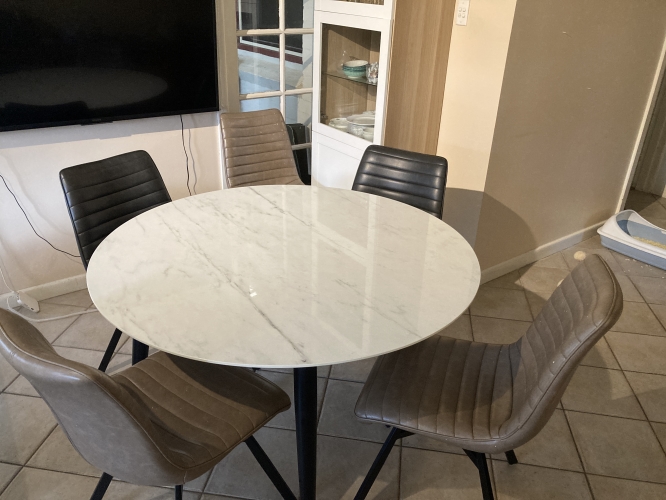 Second-hand Dining Table with 6 Chairs - Photo 7)