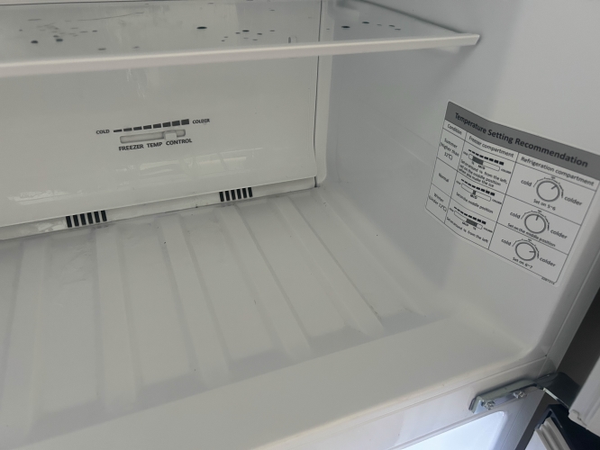 Second-hand Hisense 205L Top Mount Fridge - Photo 7)
