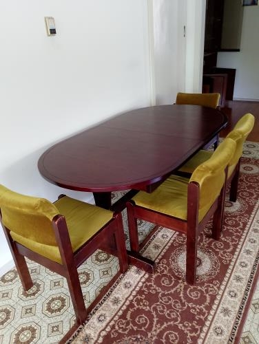 Second-hand Extendable Dining Table with 6 Chairs - Photo 8)